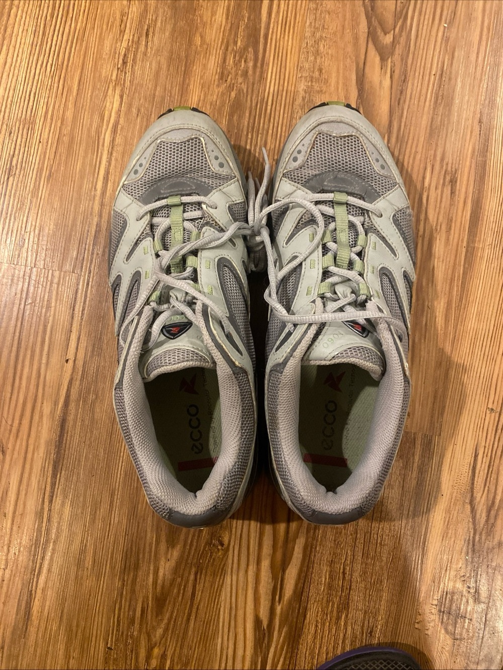 Ecco Men's Light Gray Athletic Sneakers with Green Accents rxp1060 8/8.5 EU 42M